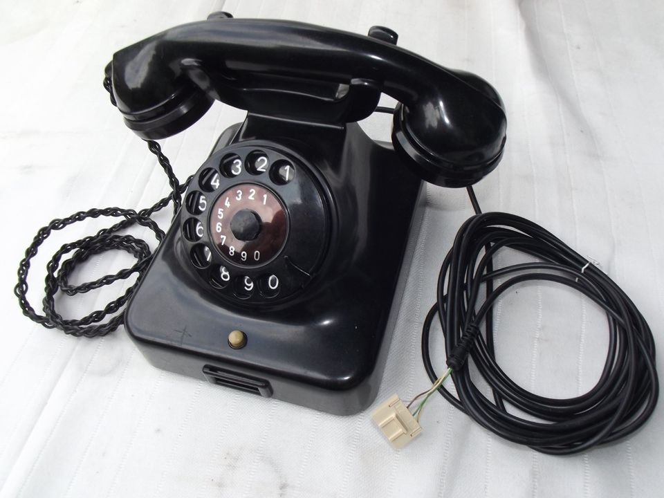 Biete W48 Wählscheiben- Tisch- Telefon in Sachsenhagen