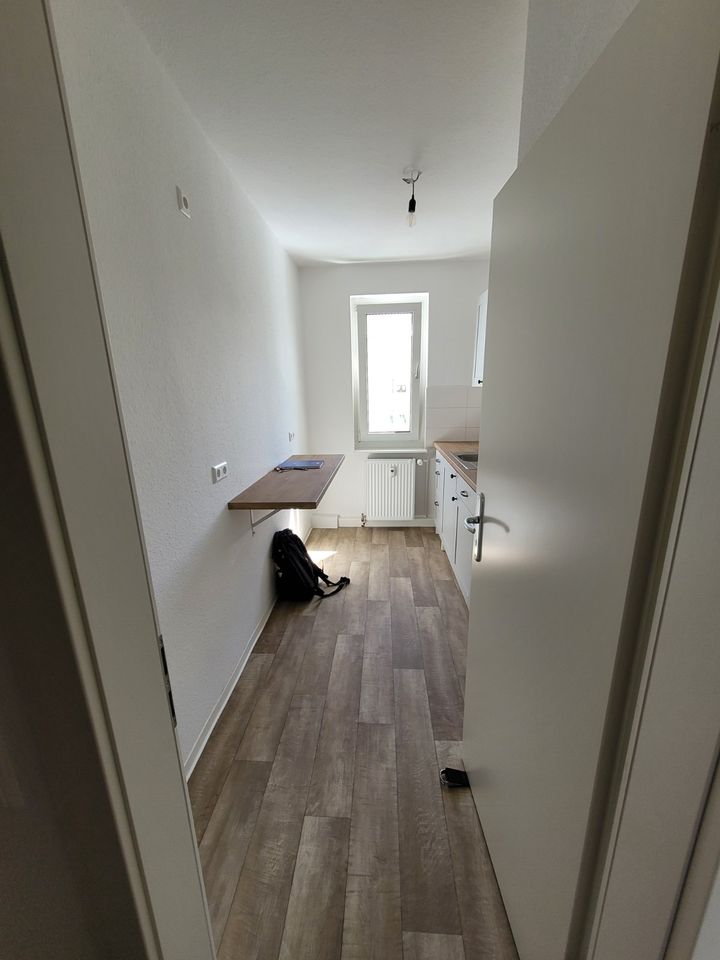 Schöne 2 Zimmer Wohnung 300 € in Pegau