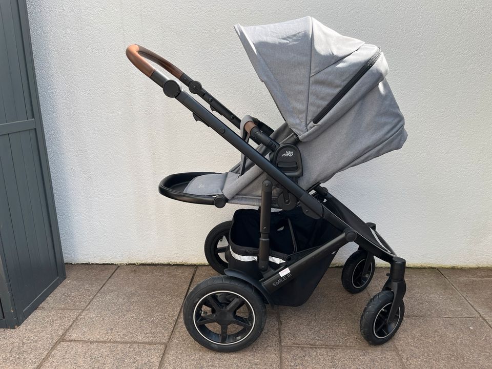 Britax Römer Smile III in Taufkirchen