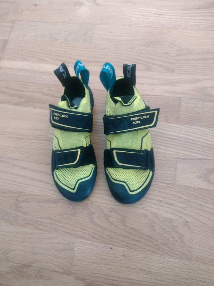 Scarpa Kinder Kletterschuhe Gr. 36 in Geisenhausen