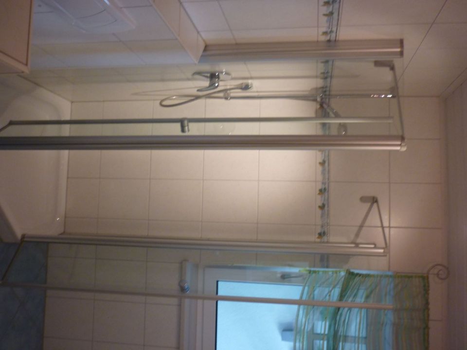 Spar-Eck-Dusche Wanne weiß und Echtglaskabine im Set, abholbereit in Redwitz a d Rodach