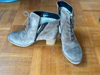 Ara Stiefel Stiefeletten Leder gefüttert 40 Hessen - Schotten Vorschau