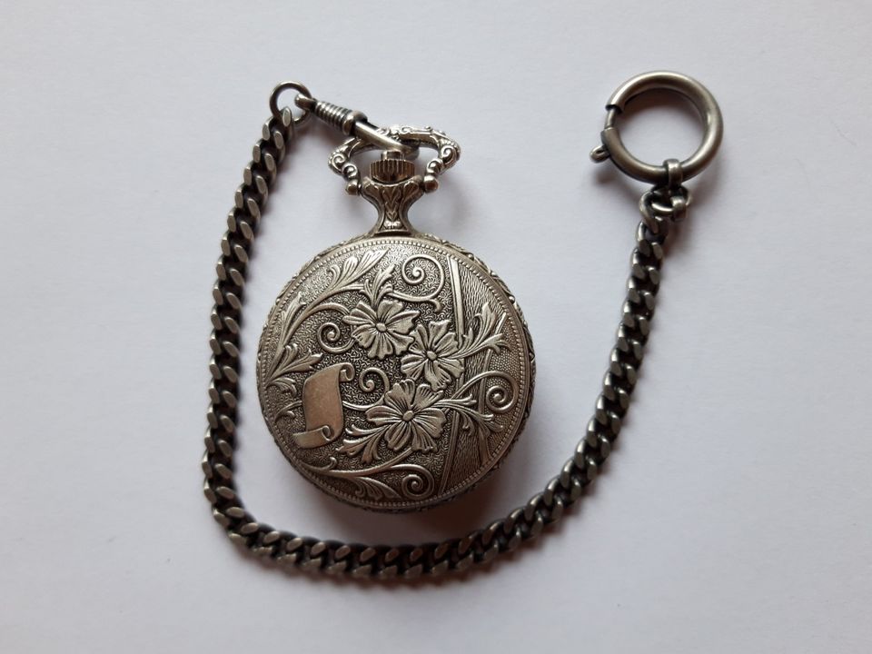 Verkaufe Taschenuhr mit Deckel, Handaufzug, mit Kette, gebraucht in Altbach