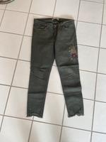 Zara Jeans, Stickerei, oliv Harburg - Hamburg Marmstorf Vorschau