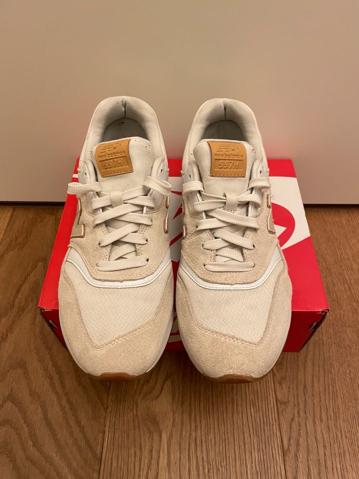 New Balance Sneaker Schuhe beige 41,5 Damen Herren guter Zustand in Hamburg