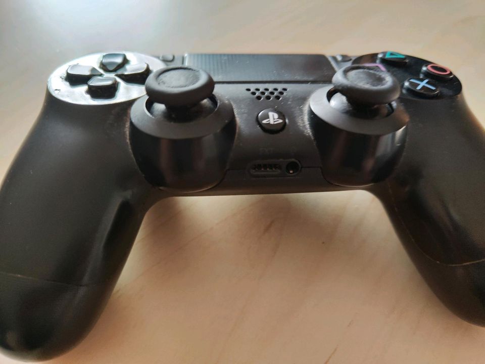 Playstation 4 Controller in Salzgitter