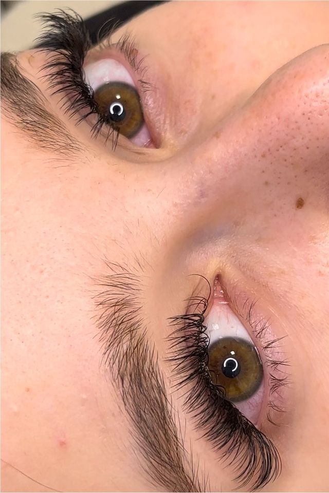 Wimpernverlängerung / Lashlifting in Remscheid