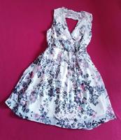 Wunderschönes Kleid Vero Moda gr 36 Sachsen-Anhalt - Halle Vorschau