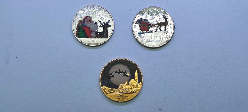 3 verschiedene weihnachts medaillen in Arnsberg