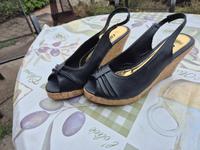 Pumps  Peeptoes / schwarz / Größe 41 / ungetragen / Absatz 8,5cm Niedersachsen - Bleckede Vorschau
