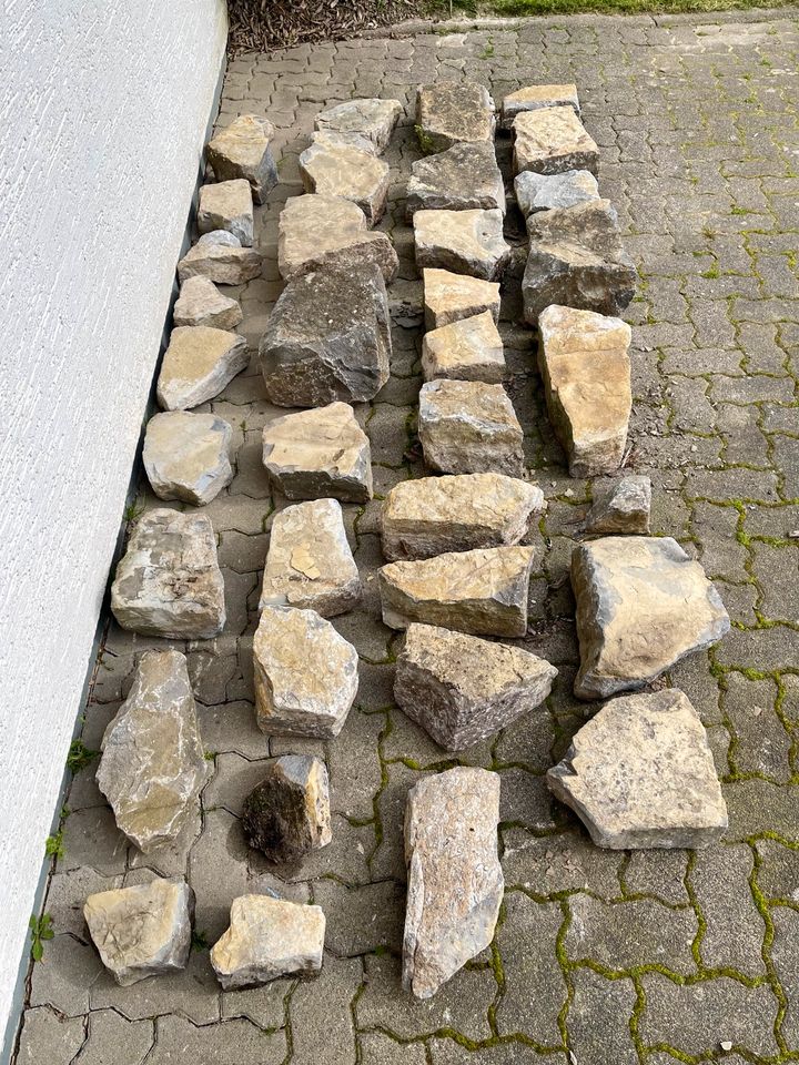 Natursteine, Steine für Mauer, Bachlauf, Beetumrandung … in Lemgo