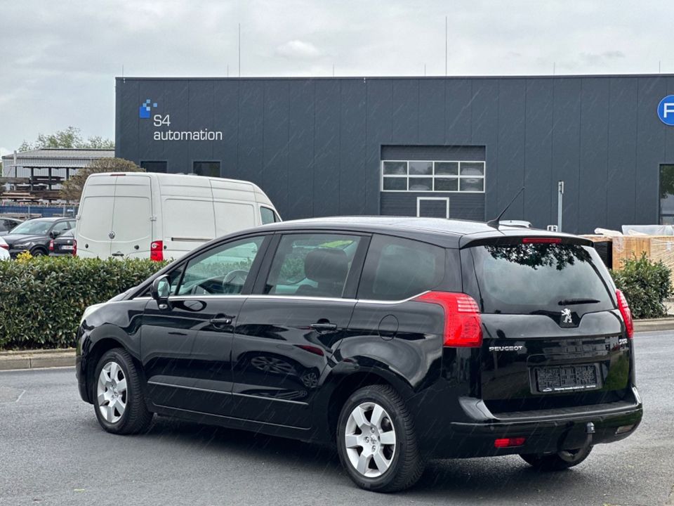 Peugeot 5008 Family plus * 1. HAND * 7- SITZER * in Jülich