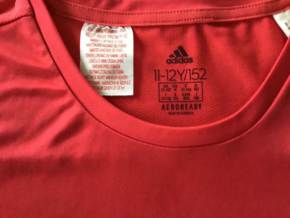 ADIDAS Sport T-Shirt, Größe 152, rot in Belm