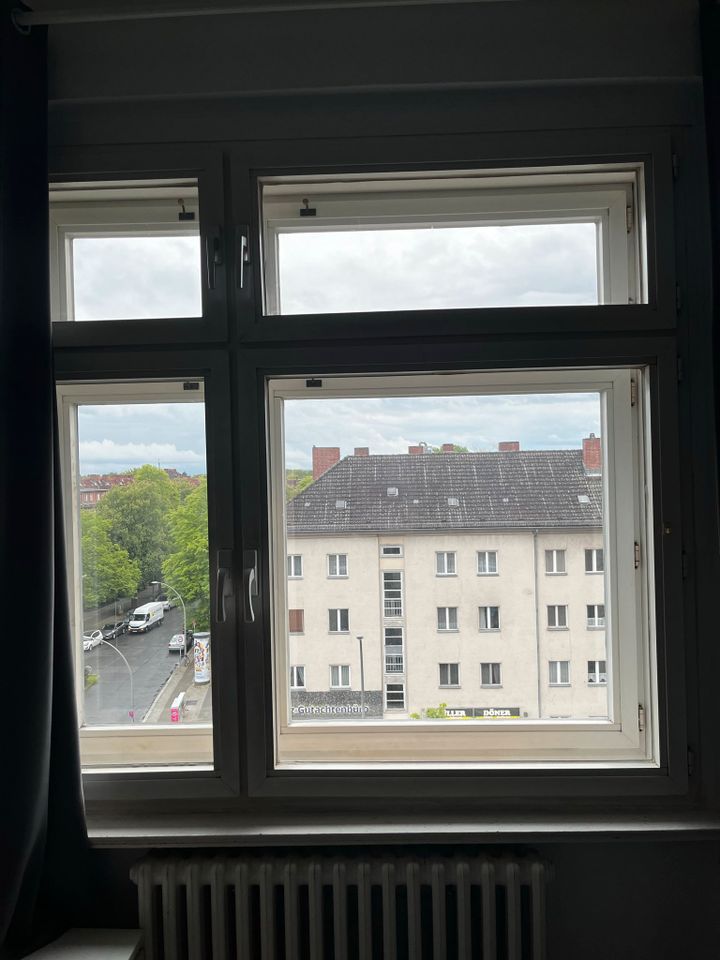 [Tauschwohnung] biete 2,5 Zimmer-Wohnung, suche kleinere 2-Zimmer in Berlin