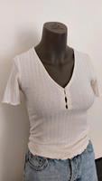 H&M Gr. XS 34 T-Shirt Bluse Crop-Top Cremeweiß  V-Ausschnitt Hessen - Steinbach Vorschau