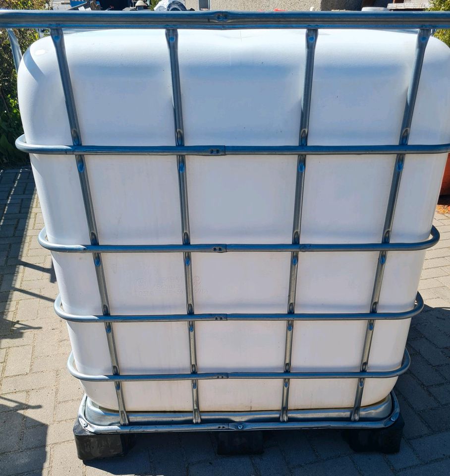 1000 Liter Wassertank auf Kunststoffpalette mit Adapter 1/2 Zoll in Berlin