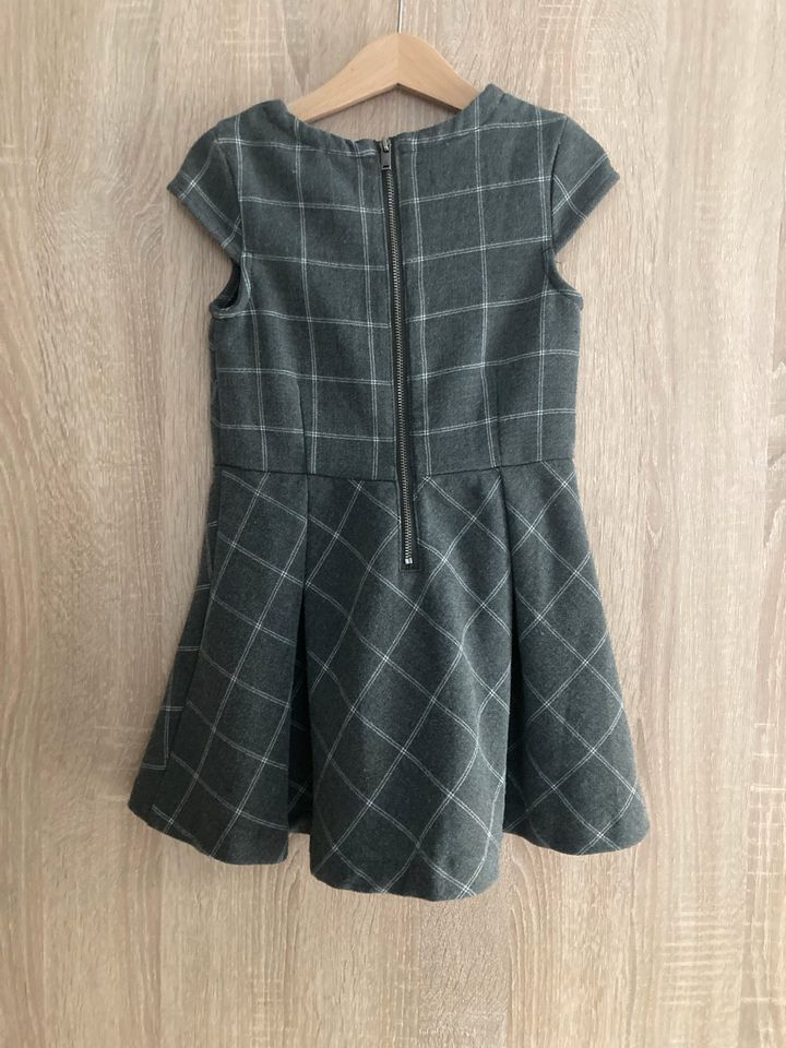 Festliches Mädchen Kleid Gr. 110 von Okaidi♥️ in Duisburg