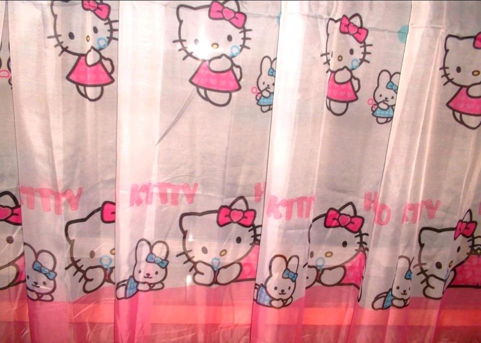 Hello Kitty Gardinen 4m und 5,50m Breit, 2,10m Hoch in Herne