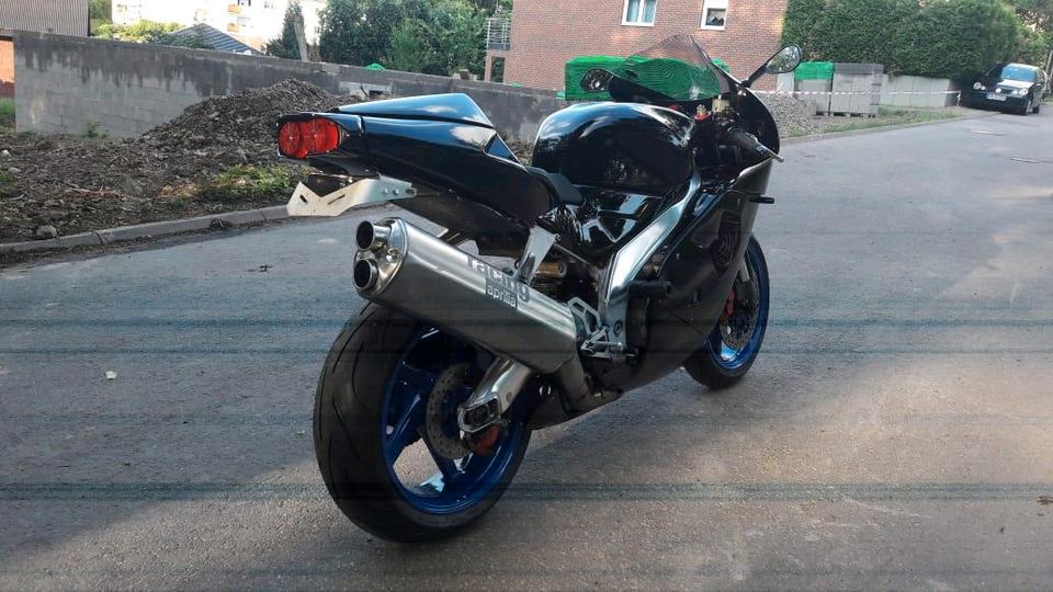 Aprilia RSV 1000 in Nümbrecht