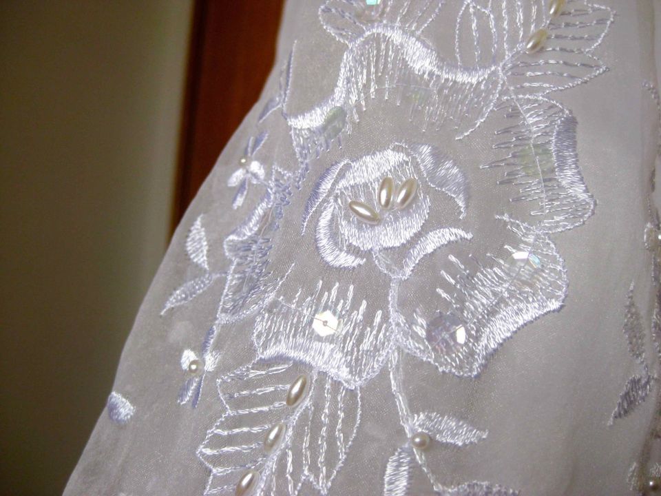 Kommunionkleid Kommunion Mädchenkleid Perlen Pailletten weiß 146 in Markt Schwaben