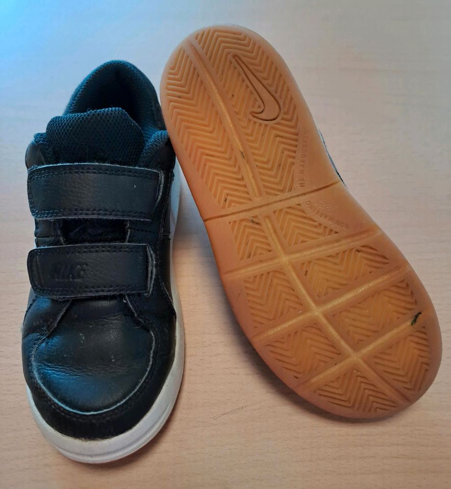 Kinder Nike Schuhe Gr. 31 in Tettnang