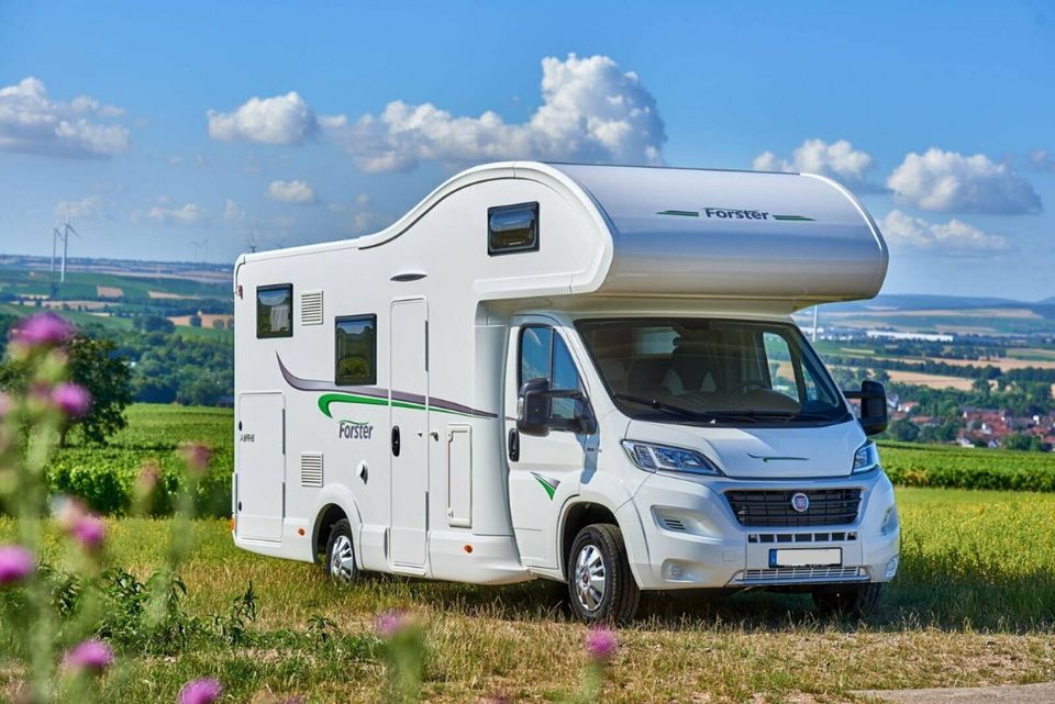 *frei* Wohnmobil Camper Vermietung mieten leihen mit Hund in Berlin