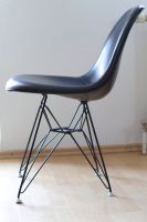 HERMAN MILLER VITRA Eames Fiberglas Stuhl Side Chair DSR schwarz Brandenburg - Zossen-Zesch am See Vorschau