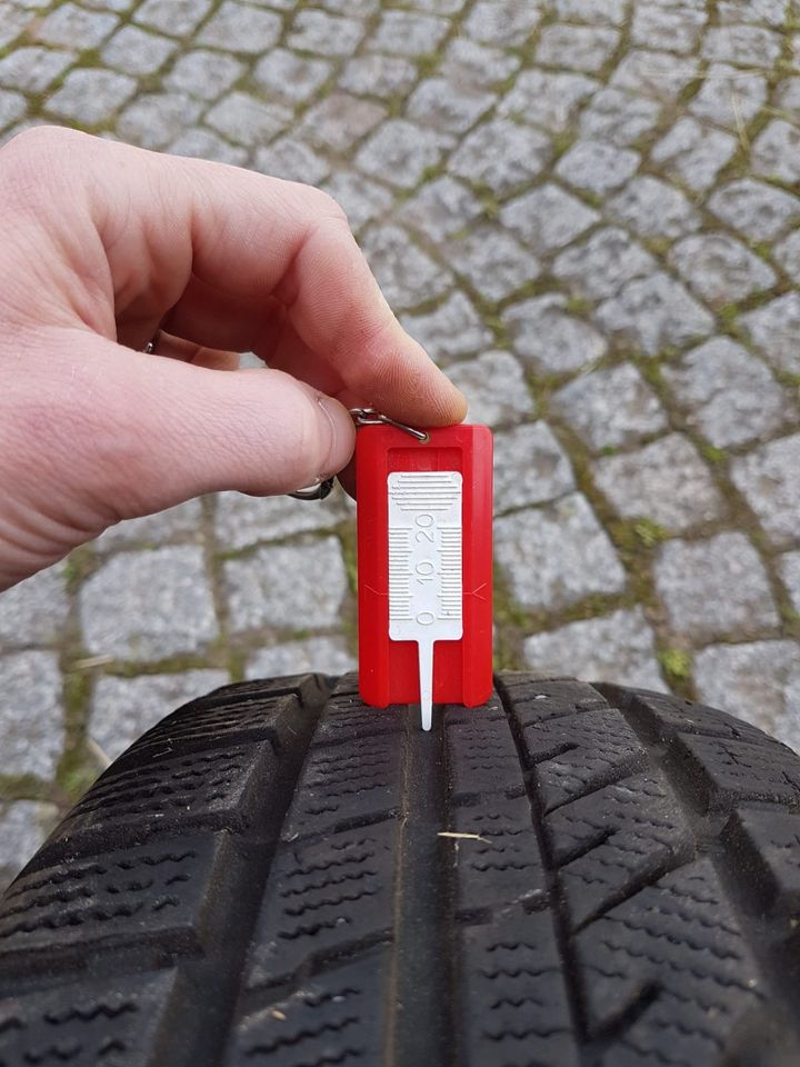 2 gebrauchte Winterreifen 185/65 R14 in Crimmitschau