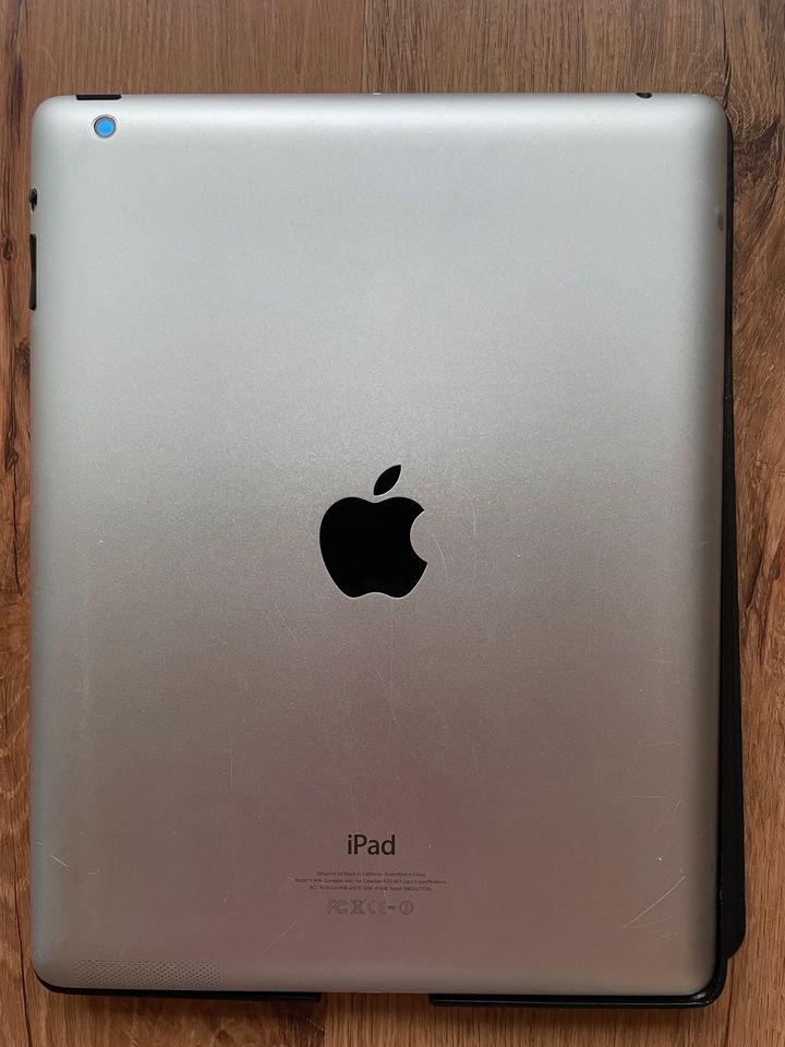 iPad 4 / 32 GB / Weiß in Piding