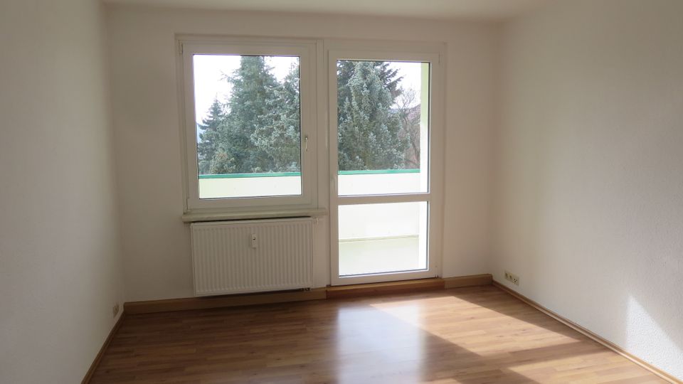 Oelsnitz 2-Raum Wohnung in ruhiger Lage mit Balkon in Oelsnitz / Vogtland