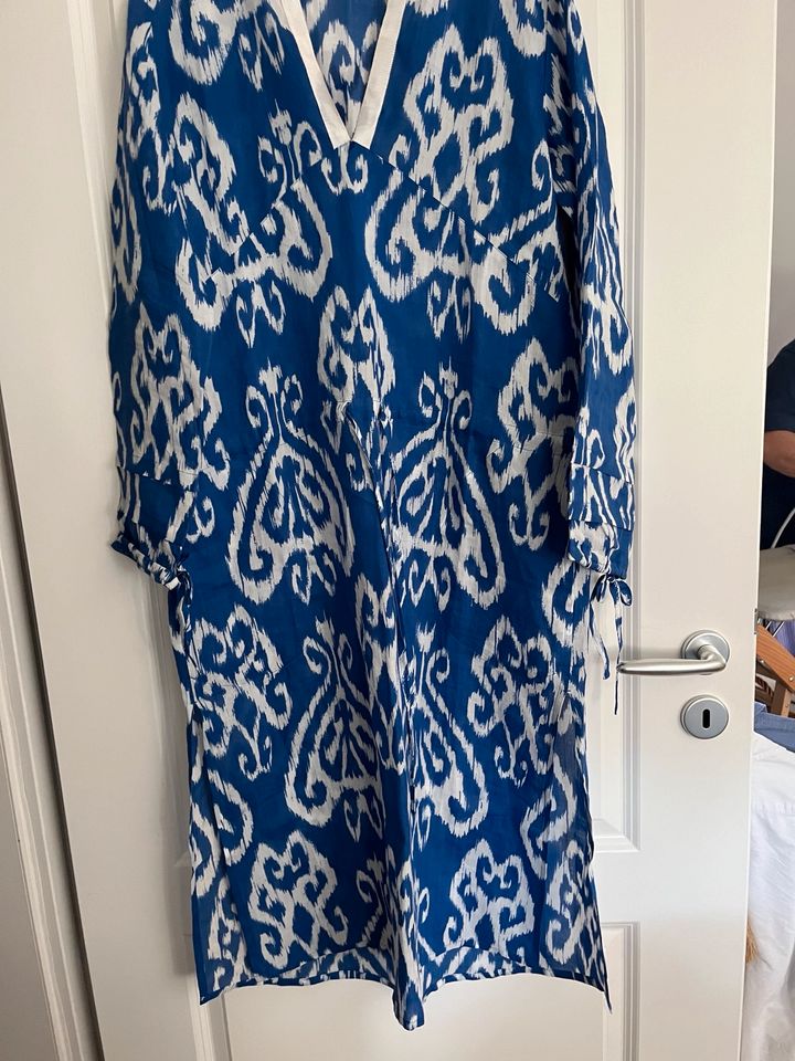 Sommerkleid Strenesse Gr. 40 blau-weiß in Hamburg