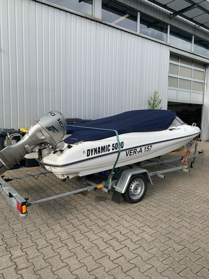 Motorboot mit Trailer 50 PS in Achim