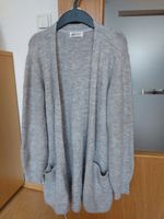 H&M Strickjacke-Cardigan Größe 146/152 Bayern - Würzburg Vorschau