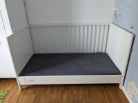 Babybett mit Matratze und Bettwäsche Frankfurt am Main - Gallus Vorschau