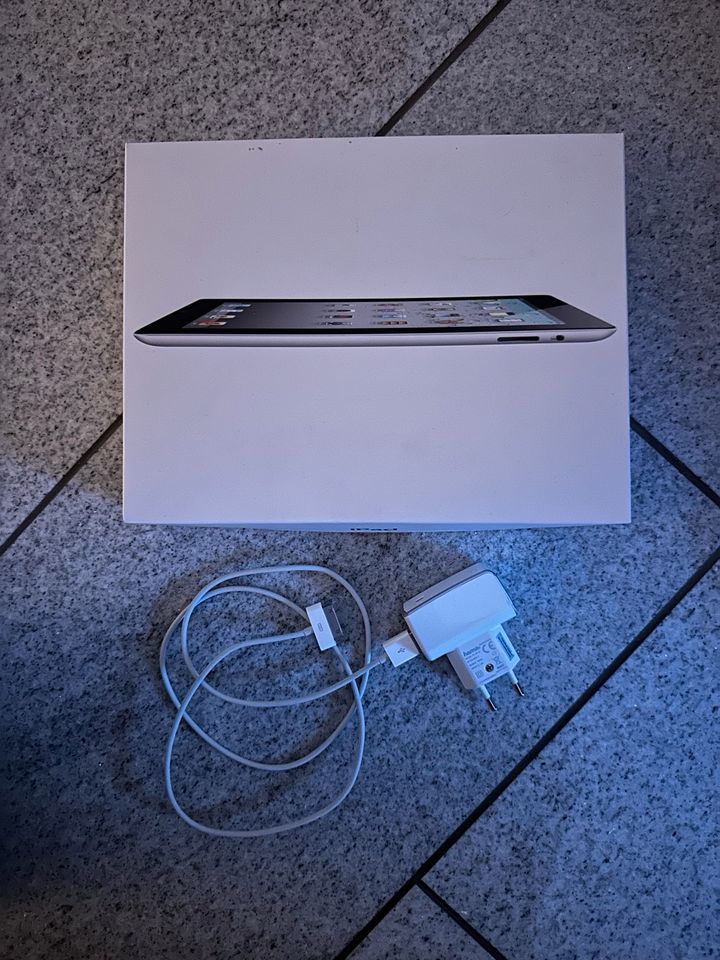 Ipad 2 WiFi 64GB mit Ladekabel an Bastler in Gladbeck