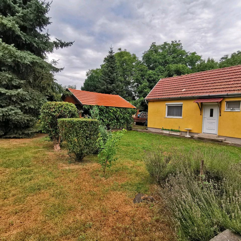 Mehrfamilienhaus mit Apartment in Ungarn in Gera