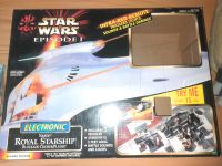 Star Wars  Naboo Royal Starship FAO Schwarz Toysrus Hasbro Kenner Berlin - Treptow Vorschau