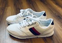 Tommy Hilfiger Sneaker 39 UK 6 weiss rot blau Turnschuhe Berlin - Hellersdorf Vorschau