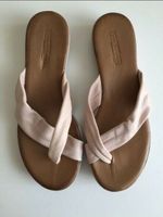 Neu Pantoletten Rose Nude Leder Echtleder 5th Avenue Gr. 38 Nordrhein-Westfalen - Troisdorf Vorschau