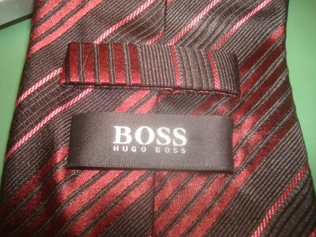 Krawatte Hugo Boss - Seide - weinrot / schwarz in Velbert