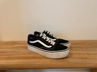 Vans schwarz mit Plateau 36,5 Nordrhein-Westfalen - Detmold Vorschau
