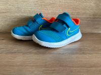 Nike Sneaker Größe 22 Sachsen - Oelsnitz/Erzgeb. Vorschau