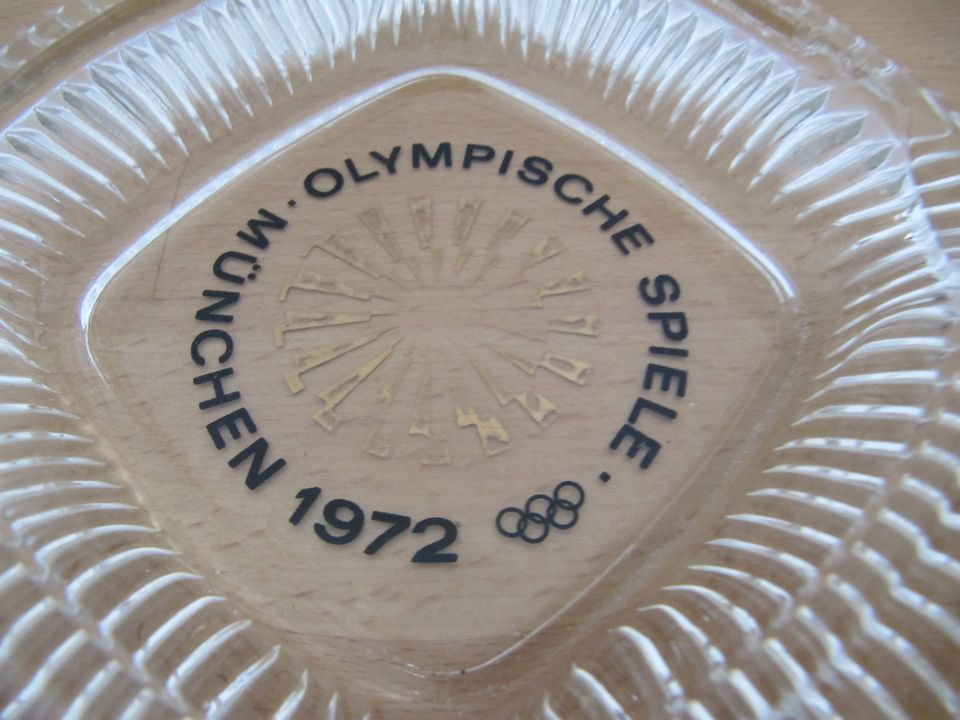 Glas Aschenbecher Olympische Spiele München 1972 sehr guter Zusta in Homburg