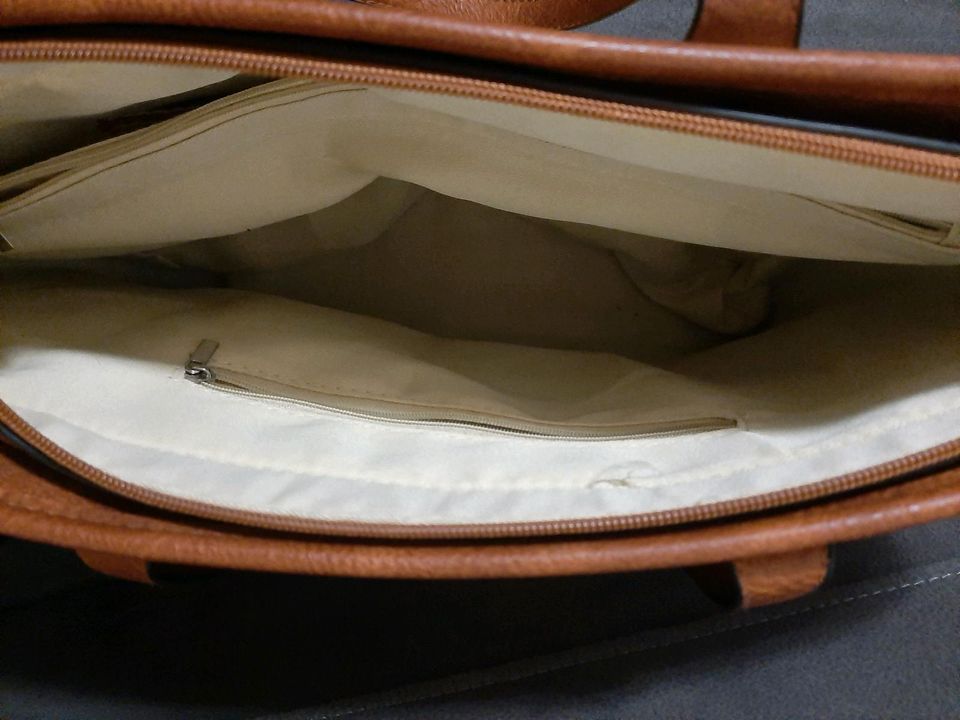 Tasche, Shopper, Ocker, mit viel Stauraum und Fächer in Reken