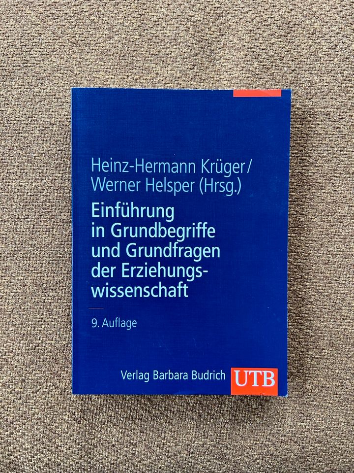 Buch Einführung in Grundbegriffe und Grundfragen der Erziehungs. in Schorndorf