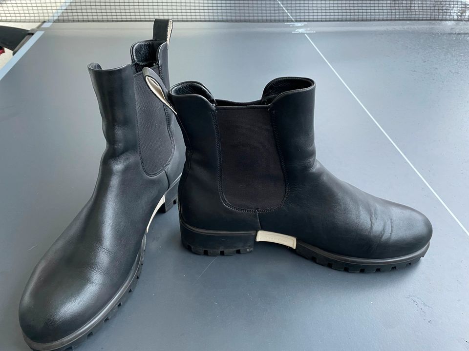 Schwarze Damen Stiefel aus Leder, ECCO, Gr. 42 in München