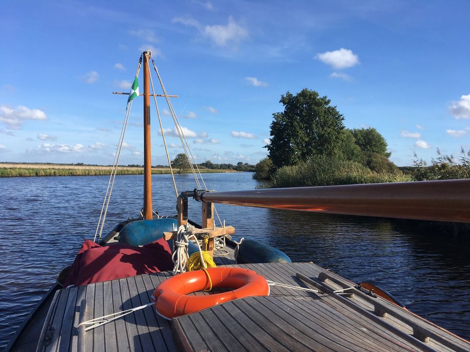 Traditionssegler Holzboot Plattbodenschiff Kajuitschouw 8m in Bremen