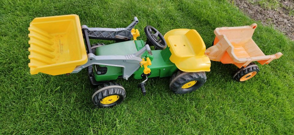 Trettraktor / John Deere / Kinderspielzeug / Kleinkind in Leer (Ostfriesland)