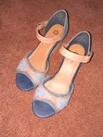 Sommerschuhe jeansblau Gr. 38 Hessen - Limeshain Vorschau