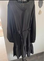 Schwarzes kurzes Kleid * 44 Bayern - Roding Vorschau